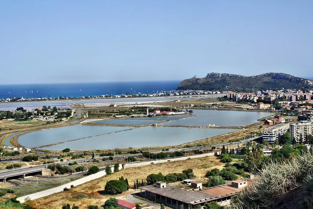 콰르투 산텔레나 Antico Centro Quartu B&B 0*, 콰르투 산텔레나 이탈리아